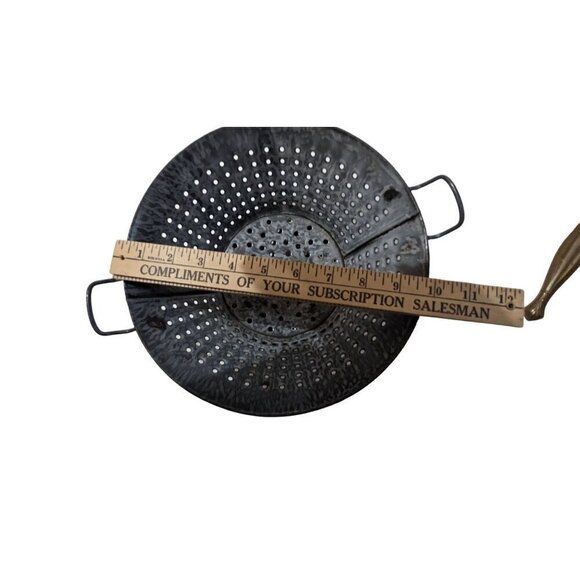 vintage Gray Graniteware Footed Colander Strainer Handles Enamelware 10 w x 4.5H - Picture 9 of 9